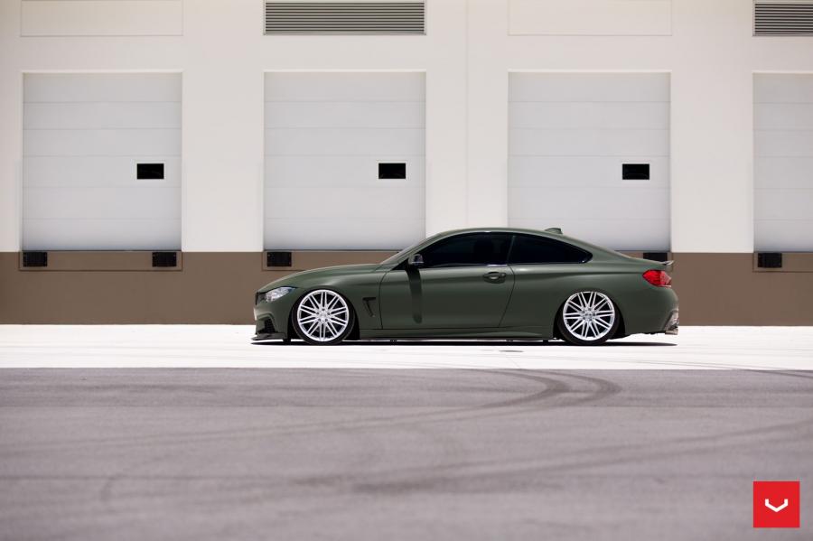  BMW M4 Coupe on Vossen Wheels (VFS4) 2017 года  (фото 42 из 46)